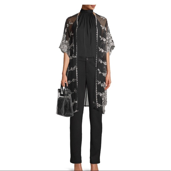 Time and Tru Jackets & Blazers - NWT Plus Size Scallop Black & White Lace Kimono